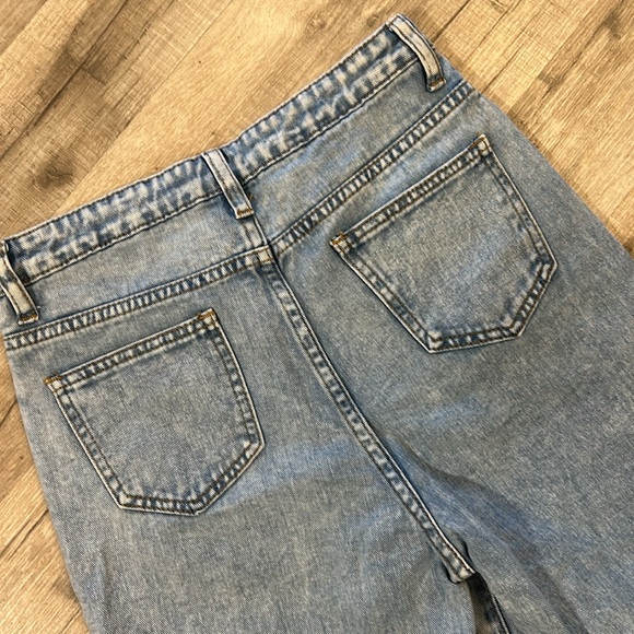 Light Wash SHEIN Jeans 26” Waist EUC - Picture 4 of 5